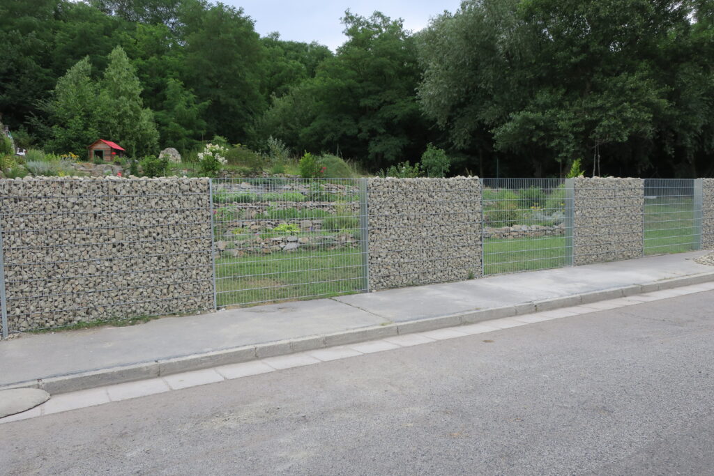 caption for image 1
